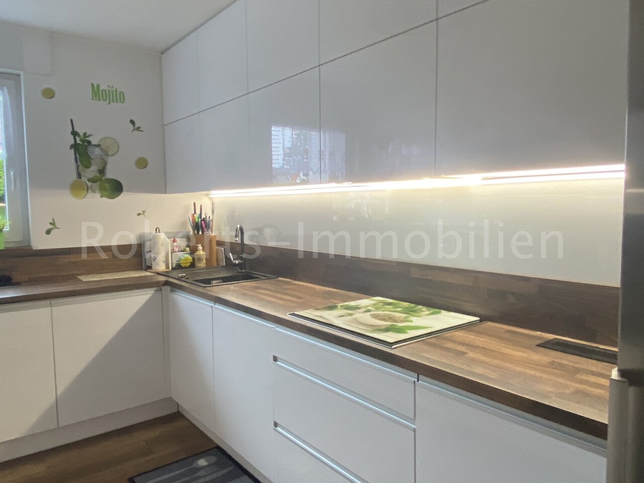 schönes Wohnen in St. Tönis + Reihenendhaus mit Carport und Stellplätzen +