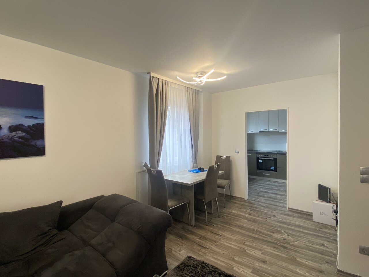 nähe Maria Hilf ++ sehr schön sanierte 2 Zimmer Wohnung mit Garage