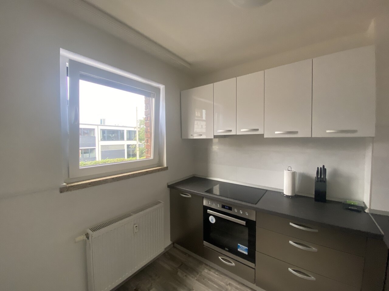 nähe Maria Hilf ++ sehr schön sanierte 2 Zimmer Wohnung mit Garage