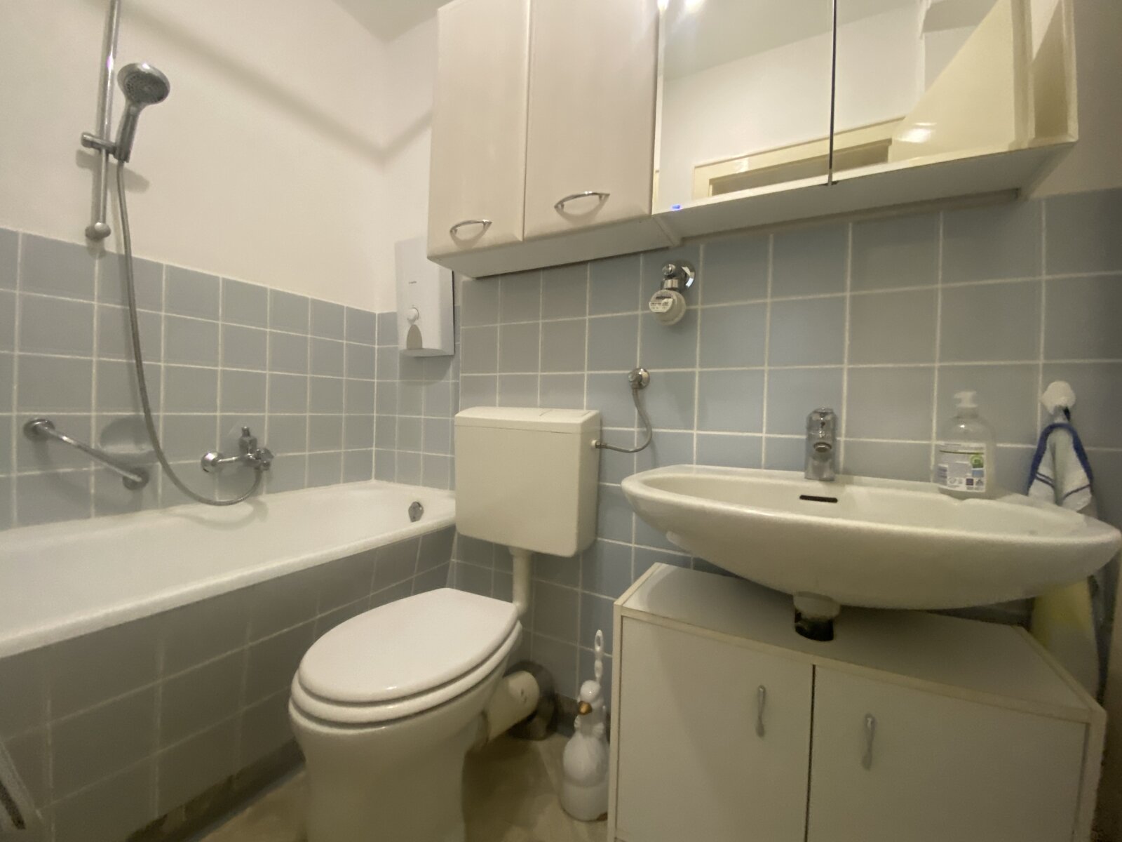 vermietete 2 Zimmer ETW und Garage in gepflegter Wohnanlage nahe Hülser Bruch