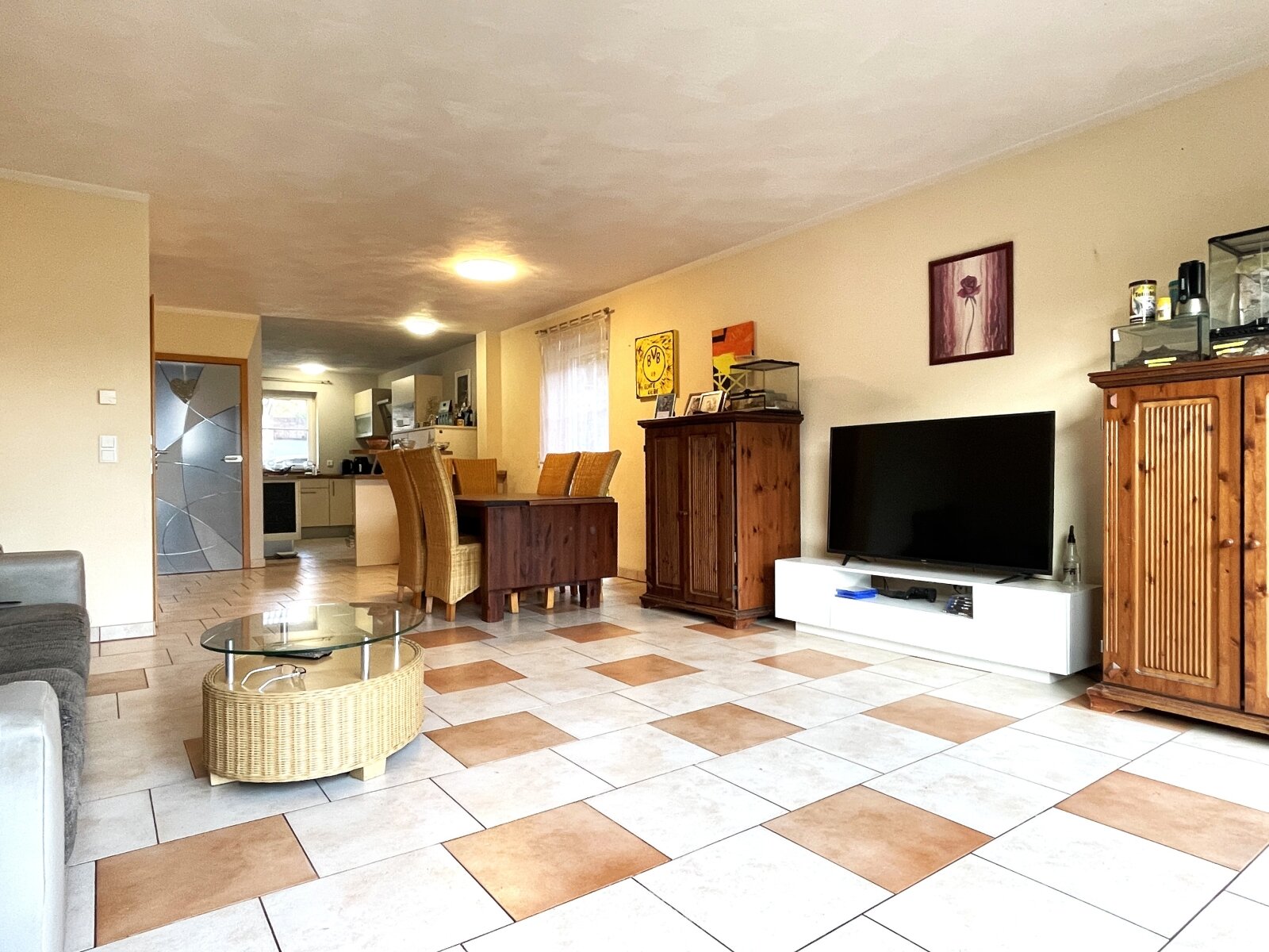 Doppelhaushälfte in St. Tönis Baujahr 2006 mit Garage und Keller