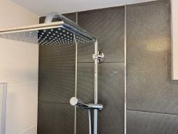Wellness Duschkopf in der Duschkabine Wellness Duschkopf in der Duschkabine