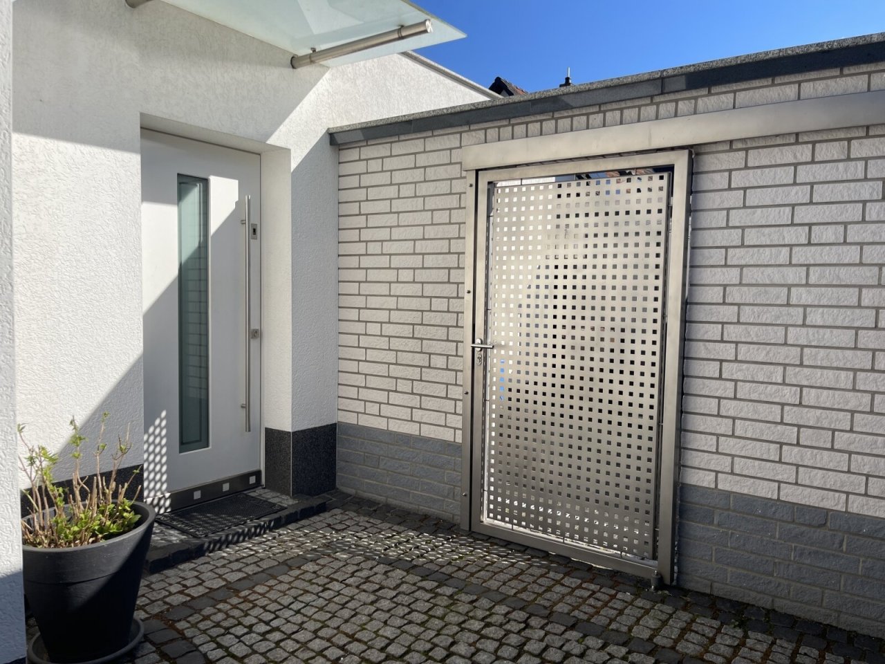 HInterausgnag vom Garten HInterausgnag vom Garten